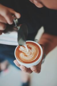 3小時了解咖啡拉花基礎技巧｜咖啡拉花課程 高雄｜咖啡拉花體驗班